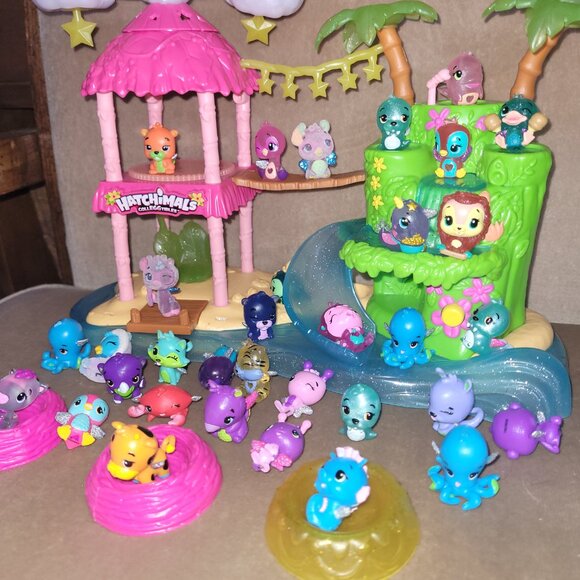 Hatchimals CollEGGtibles Tropical Island Party Playset - Picture 8 of 15